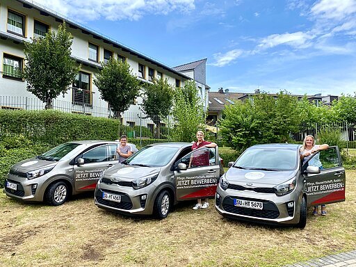 Haus Tusculum, MitarbeiterInnen mit Firmenwagen Neue Firmenwagen