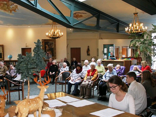 Gesamtschule besucht Wohnresidenz Tusculum