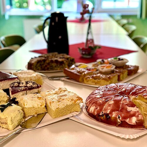 Vielen Dank an die freiwillige Feuerwehr Winterscheid 🚒. Wir haben uns sehr über die leckere Spende gefreut 🍰🤤🍀.
...